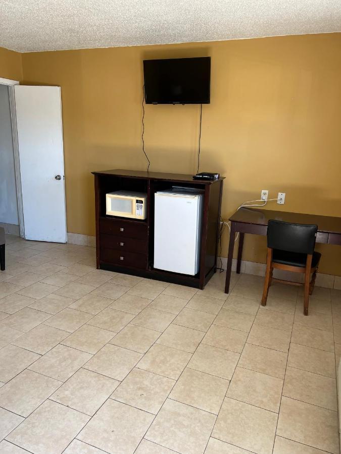 Budget Inn Decatur Priceville Exterior photo